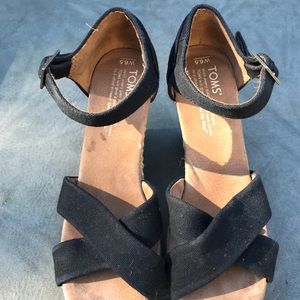 Tom’s strappy wedge sandals